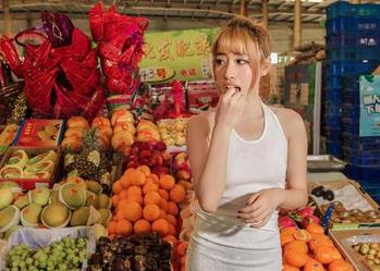 AISS爱丝(黄金版) – 索菲秋日女神图包——穿上这衣服，有种想把自己装进秋天的冲动！