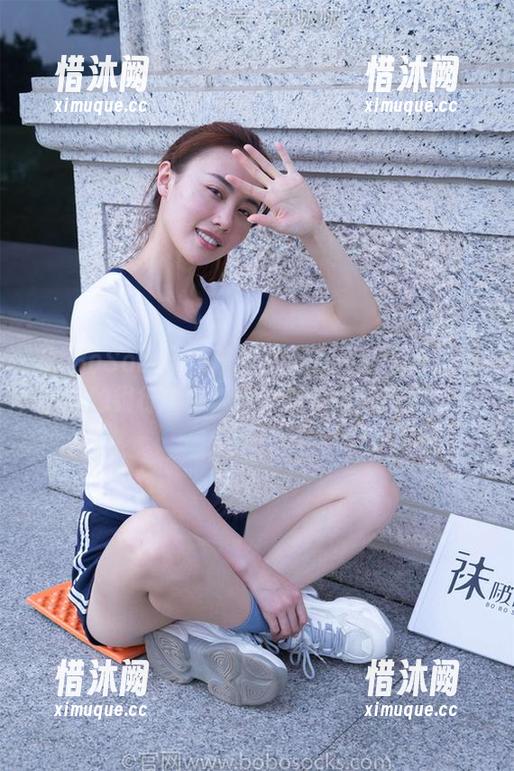 BoBoSocks袜啵啵 - 稚予强势回归：私拍里的银行制服，图片结构可以不太严谨