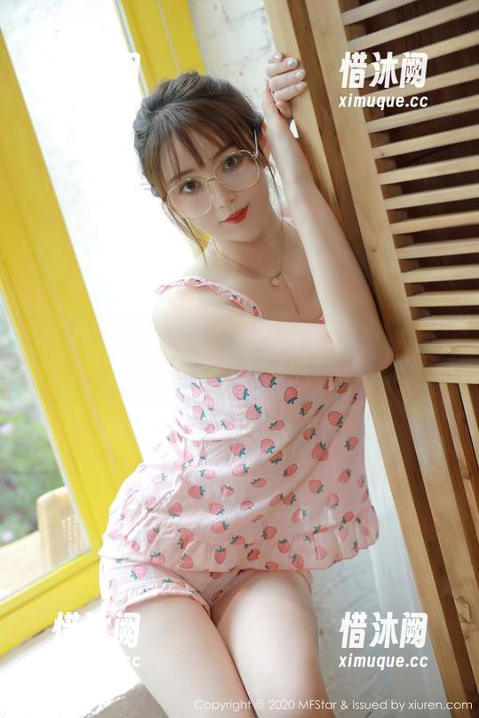 MFStar模范学院 - 启用图库防盗版，黄乐然JK写真要怪就怪那双大眼睛！