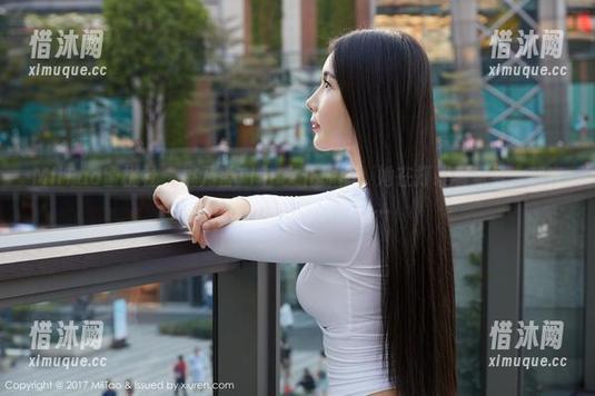 MiiTao蜜桃社 - 桃乃香Tina女仆原图：她在打理着家务，我在打理心中那份小躁动…