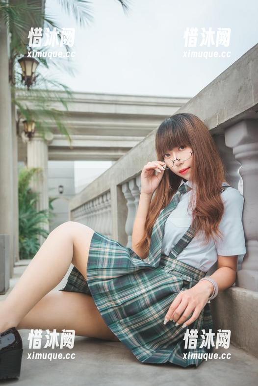 看那Money冷冷的OL妖精尾巴，美图怎么能不下载来欣赏两眼？