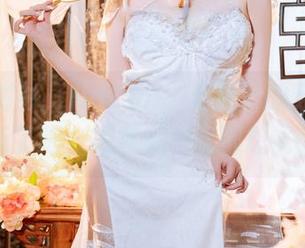 高清白衬衫，Natsuko夏夏子的穿搭也太清新了吧，简直看得我都想试试！