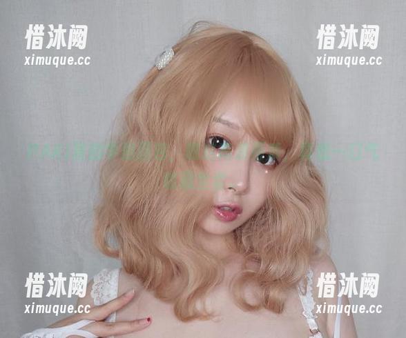 PAKI酱的学姐图包，瞧这高清画质，真想一口气收藏全套。