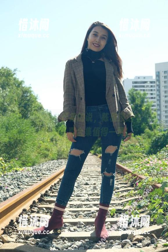 PDL潘多拉-陈雅漫 PDL潘多拉 - 严肃的说,陈雅漫这个‘学姐’的写真合集值得一赞!