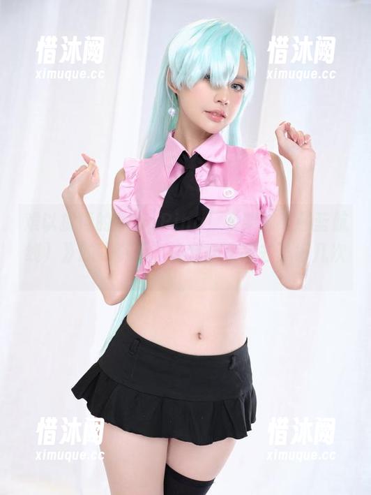 PingPing 难以捉摸的PingPing!《柴郡(碧蓝航线)》的“资源”让我翻来覆去了好几次。