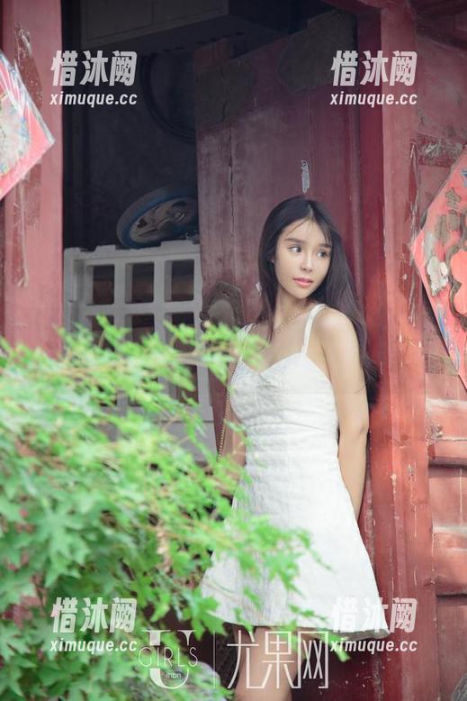 UGirls尤果网-温鈊怡 UGirls尤果网 - 温鈊怡的在线写真:圣诞装扮能有多俏皮?