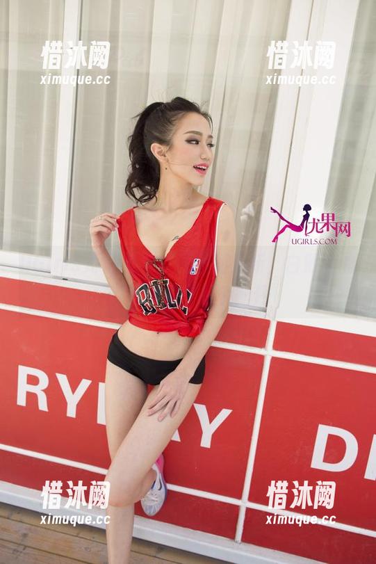 UGirls尤果网 - 从原图到更新，白熙萌的眼镜不仅仅是个配件