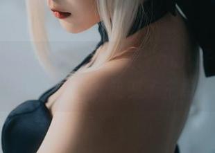 本来不打算下载的，结果Vams子的黑贞套图一秒让我改变了主意！