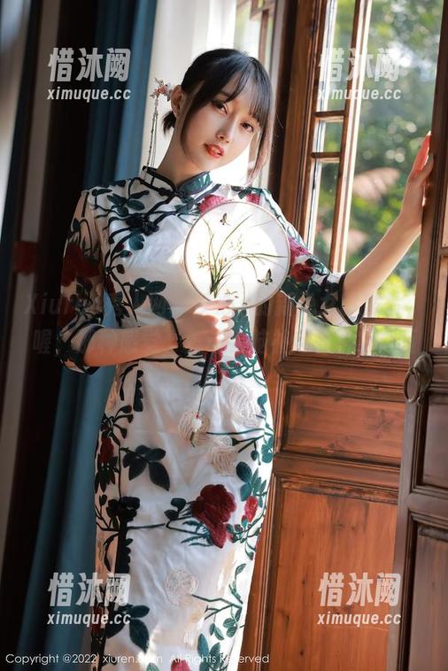 Xiuren秀人网 – 梦心玥的新兔女郎照片，喔，那种感觉，真让人脑补起各种…画面。