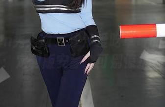 Xiuren秀人网 – 汐汐爱吃草莓的纯白写真：定制版安静，可别惊扰她！