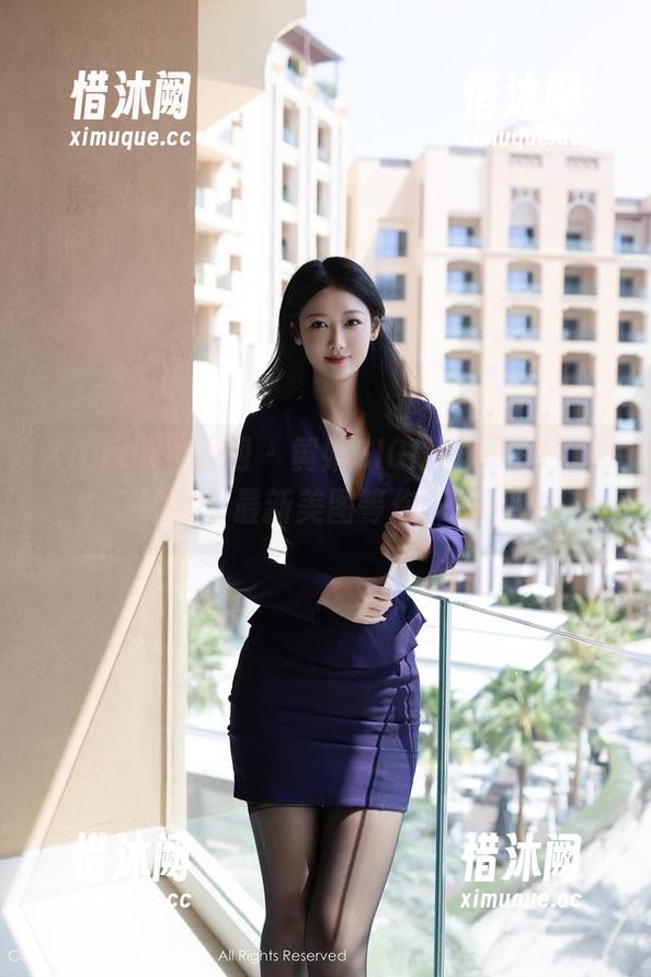 Xiuren秀人网-黄婧GIGI Xiuren秀人网 - 黄婧GIGI和泳池的“水中”故事,最新美图等你一探究竟!