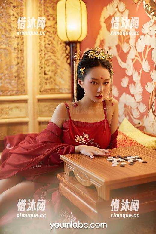 YouMi尤蜜荟 - 易阳熟女突袭，私房图包能否征服你的懒洋洋？