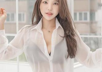 Zzyuri的职业装：原图合集，办公开会也能这么迷人吗？