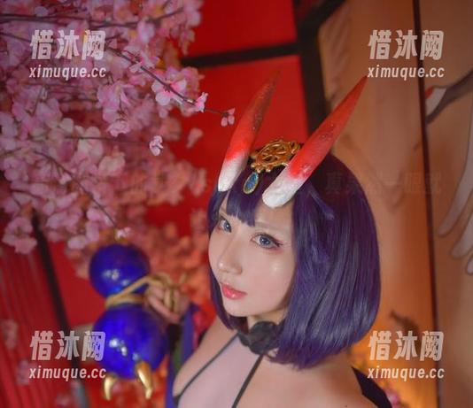 高清图片下的サク(saku)女星，真果然一眼就让人心痒！