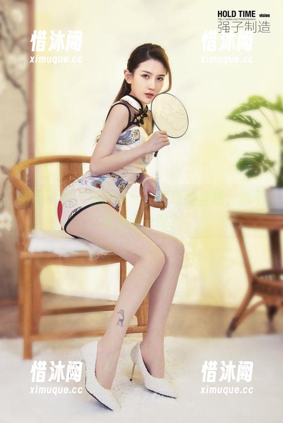 丽柜 - 图片里的小七，缠绕的丝线，想不想多看一眼？