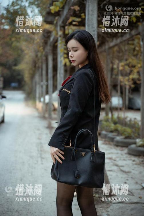 有没有想过水手服的另一种打开方式？亚马逊鲶鱼最新图集奉上。