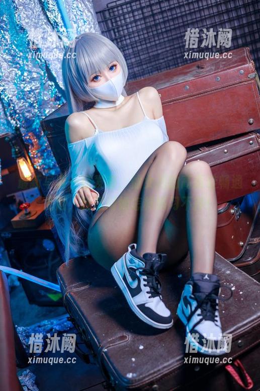 仙女月 最新写真一经发布,仙女月的高跟鞋畅通无阻,我想问她怎样练习不摔!