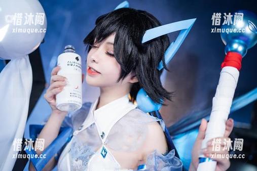 看，六二二同学的私房机车少女，撞出无畏气场！