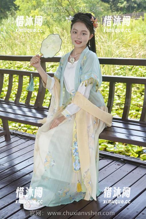 初夏女神 - 安妮的女仆角色，高清到你想立刻下载