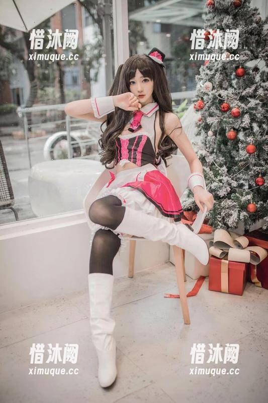 南桃Momoko 套图狂热者们注意!南桃Momoko的爱宕制服,无圣光才真实。