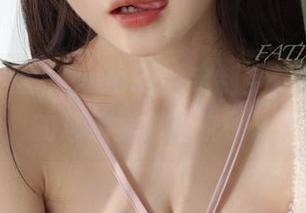 看一眼发条少女yoki的定制空姐写真，我的思绪竟然出轨了。