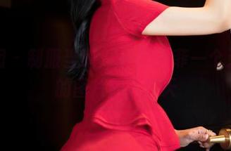嗲囡囡 – 制服当道，solo尹菲一个无圣光的图片就能翻天