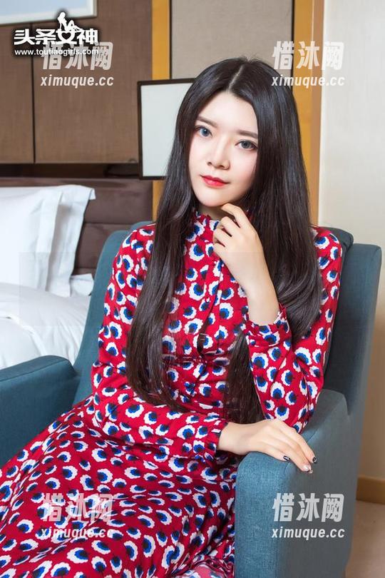 头条女神-洛洛可 头条女神 - 洛洛可的厨房暴走,图片里竟然有个神秘的小动物?