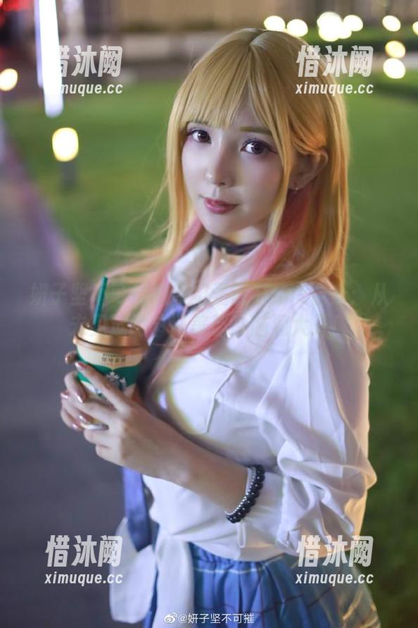 妍子坚不可摧的奇幻圣诞节cos合集：从未见过的节日美瑰，脑洞大开！