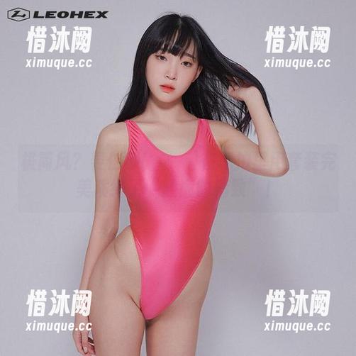 极简风？姜仁卿(강인경)在私拍里用套装完美演绎了“随意的精致”！