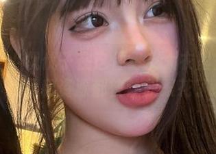 微密圈 – 小优优子在这件貂皮大衣里是要干嘛？美图和资源都快让我眼花了。