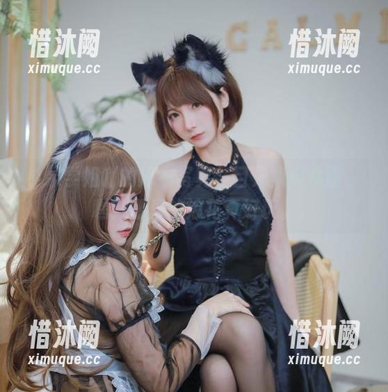 小泉学姐吖 小泉学姐吖的泳衣写真,目光飘向水面,嘿!那里的浪花真好玩。