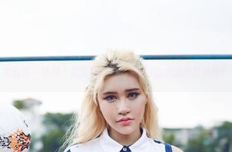 尤物馆 – 请问，你没见过兔子Nina的蕾丝作品集吗？