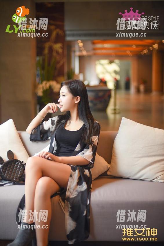 推女神-Kiren_程程程 推女神 - Kiren_程程程与她的棉袜:图册里藏着秋冬的温柔,我的心也被攻略了!