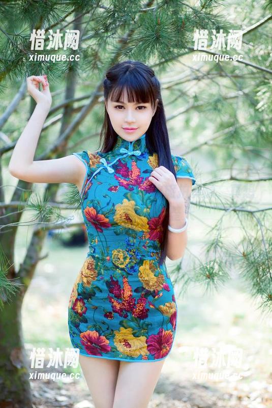 推女郎 - 随便打开杨伊的旅拍资源，真想在沙滩上懒散一整天