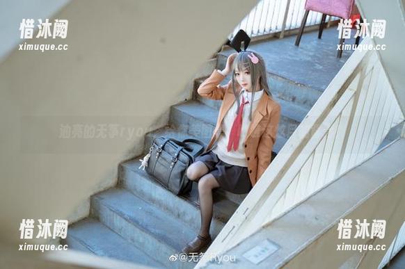 无筝ryou 油亮的无筝ryou,给你美图集:瞧瞧这炫目的背影!