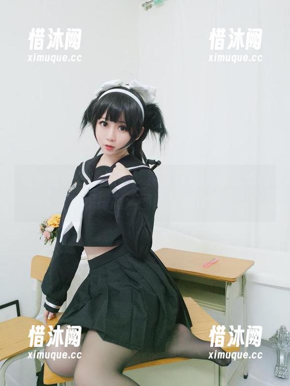 是依酱呀说她温柔，其实目光总是弯弯的，探探高清图册里的冷暖