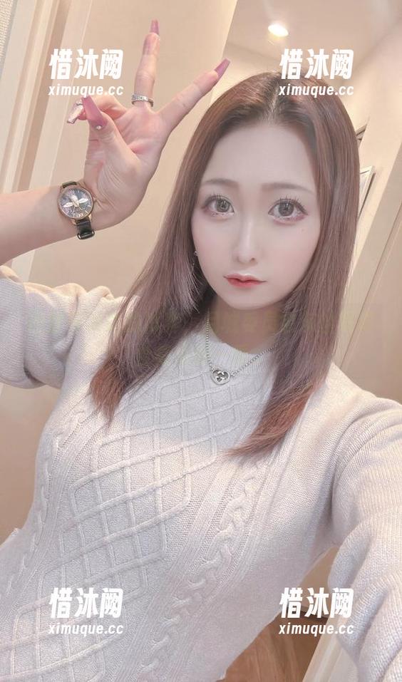 理智与冲动的博弈，月城委员会灰丝写真合集值得一看。