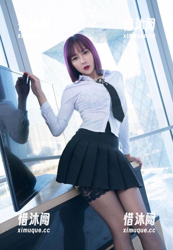 微密圈 - 又是一组果儿Victoria的写真合集，白丝套装可真带感