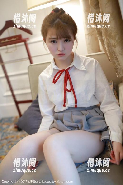 模范学院 - 高清薛琪琪sandy高开叉礼裙黑丝，果然衣服不重要，气质才是王道！