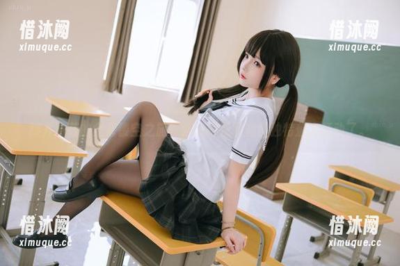 樱井小莜 樱井小莜的全套镂空之旅,连我都快被她的独特魅力打动了。