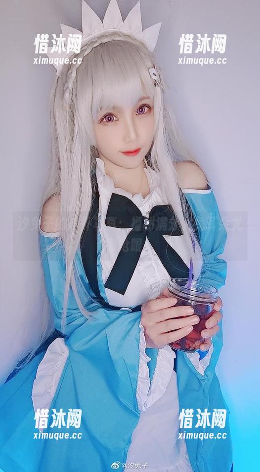 汐兔子的户外写真：福利满分，兔耳朵尤为抢眼！