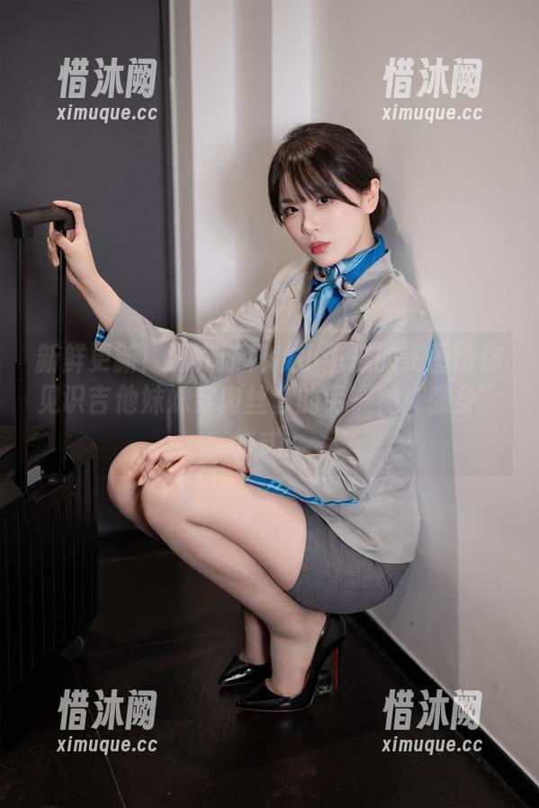 海克斯科技小蛋糕 新鲜更新!海克斯科技小蛋糕的美图带你见识吉他妹妹穿肉丝套的另一种“强身”方式。