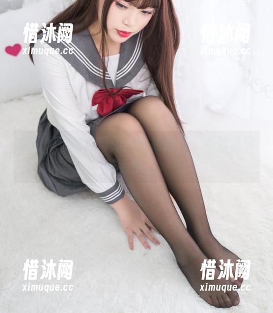 下载吧！白烨烨的白天鹅原图，不如说是绒毛暴击。