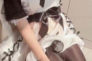 神沢永莉丝袜套图分享：你没想过的搭配，保证让你惊掉下巴！