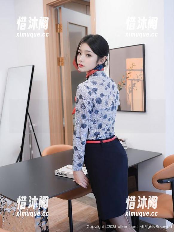 秀人网 - 在这本JK图册里，KOKO可可与我们共享些许精彩