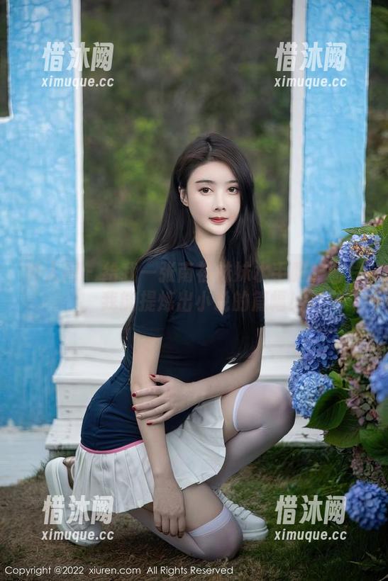 秀人网 - 给我一张南初妹妹水手服的图片，我能提炼出小说的篇幅！