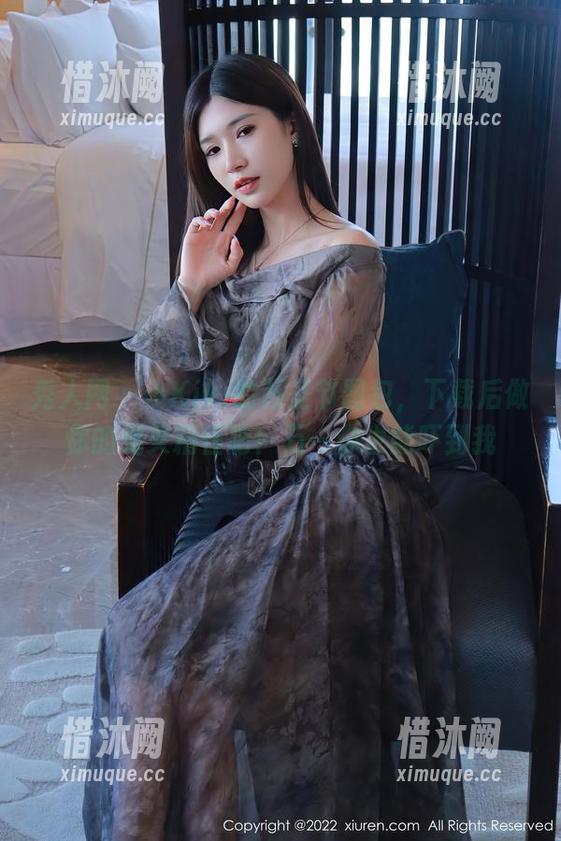 秀人网 - 小Kiki的万圣节图包，下载后做你的鬼灵精怪吧！万一你也能吓到我
