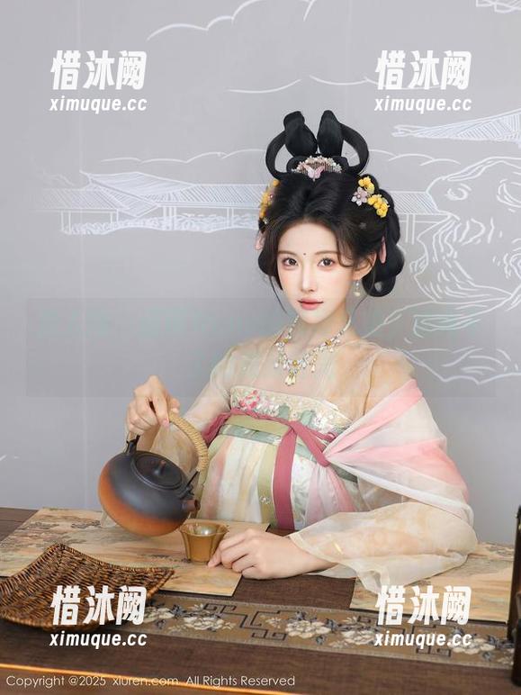 秀人网 - 诺诺Nono的短裙私拍，遮掩不了的频频目光