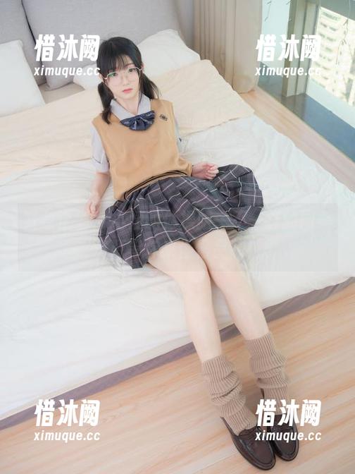 紧急企划 - 小婕的体操服，不一样的图集资源等你来慢慢品味！