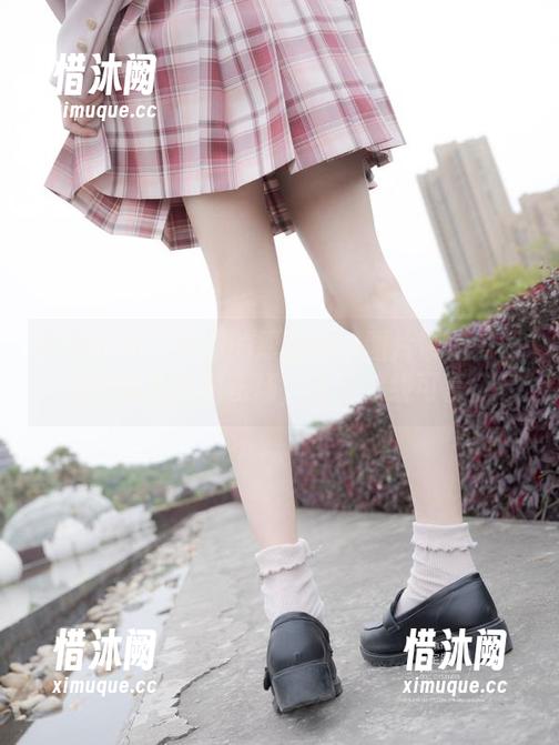紧急企划-小恩 紧急企划 - 小恩的厚白丝:图片带你去一趟想象力的游乐场,毫无底线可言。